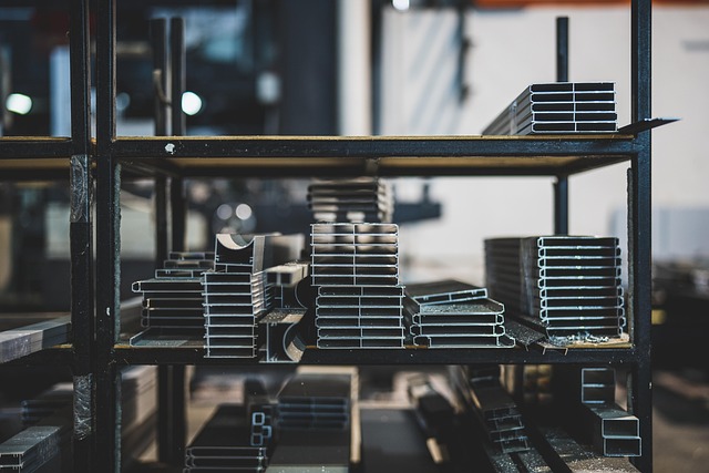 מדפים למחסן